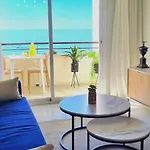 Spectacular Frontbeach Old Town La Rada Apartmán *