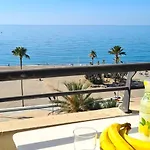 Spectacular Frontbeach Old Town La Rada Apartmán *